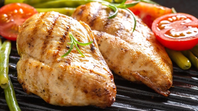 grilled chicken with vegetables 