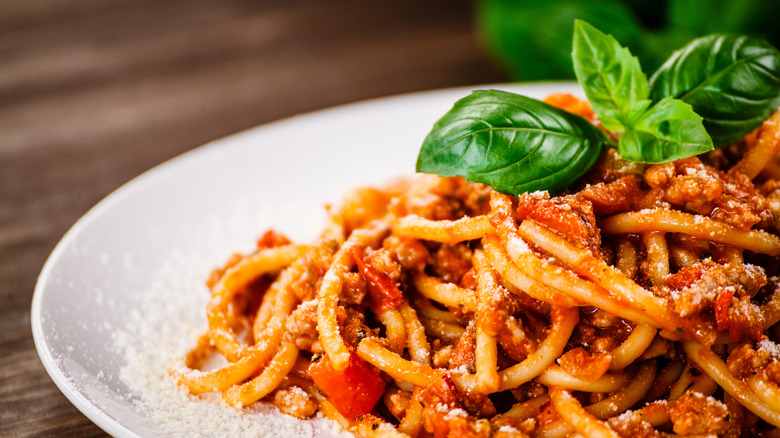 Spaghetti on a white plate