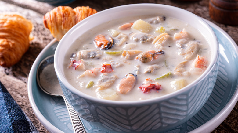 clam chowder with croissants