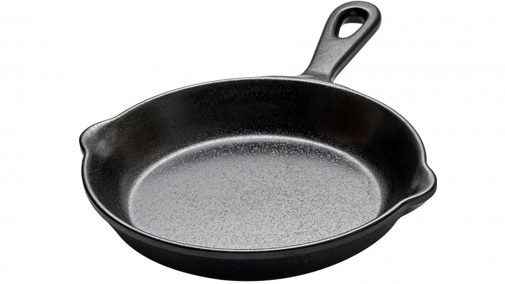 Brand new looking cast iron pan