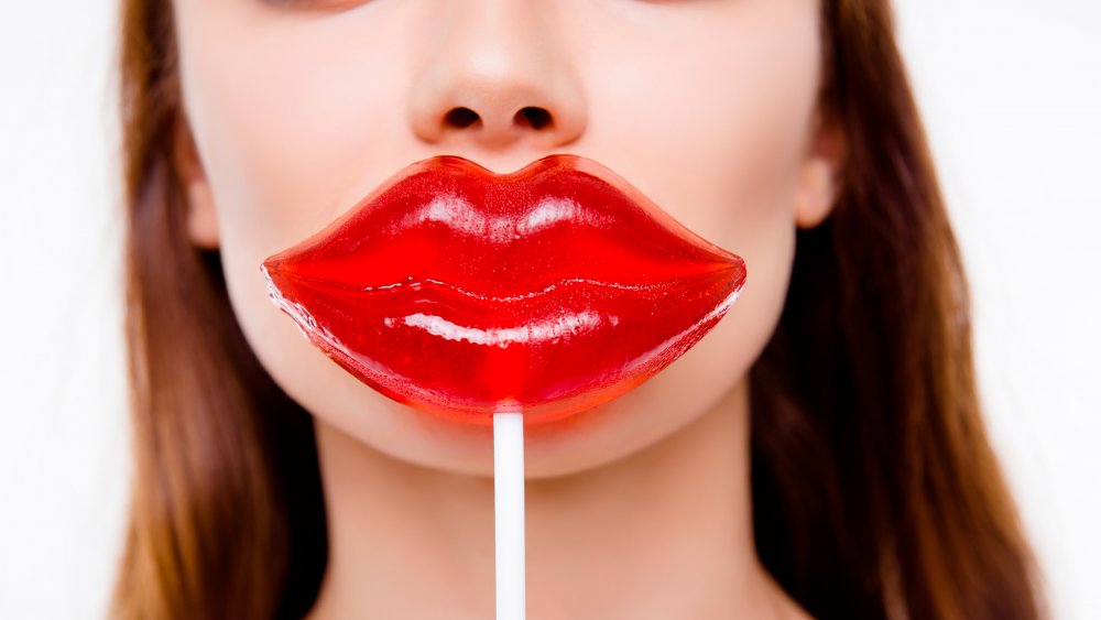 red candy lips