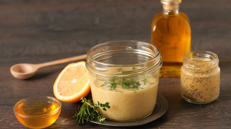 Vinaigrette ingredients