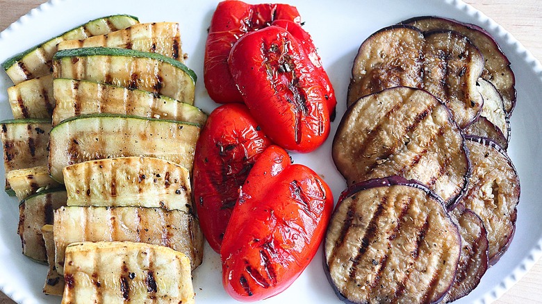 Grilled veggies on plate