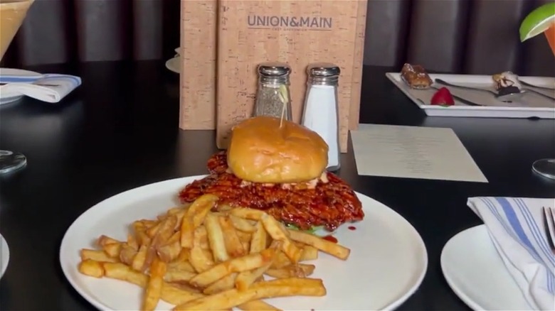 Union & Main chicken sandwich