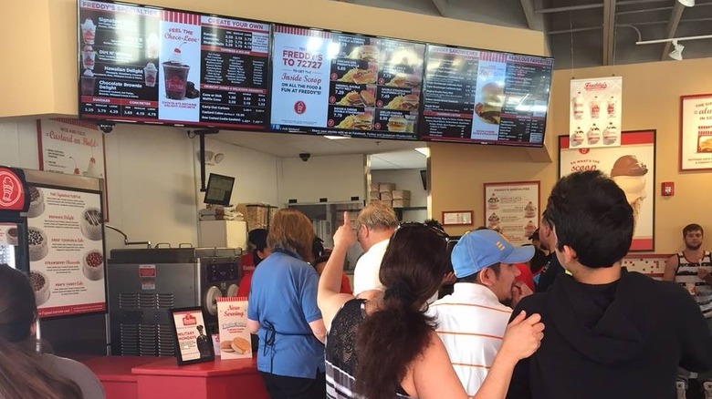 freddy's customers in line