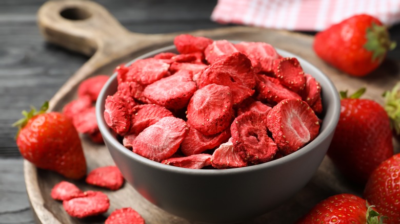 freeze-dried strawberries in bowl