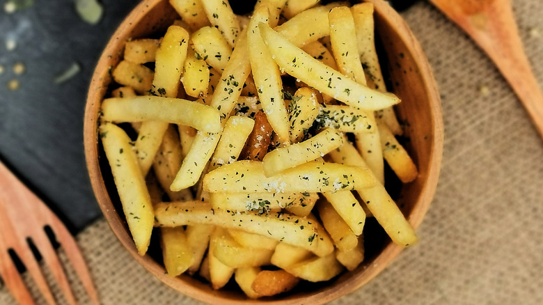 Garlic oregano french fries