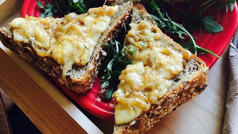 French onion garlic bread