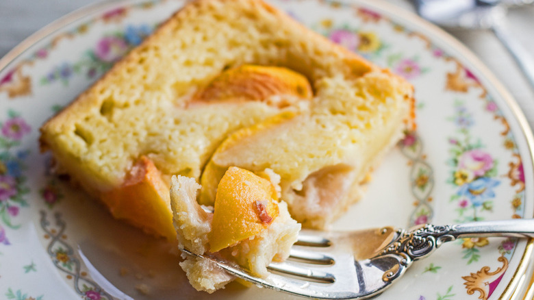 fresh peach Kuchen bar