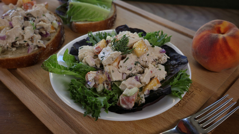 tarragon peach chicken salad