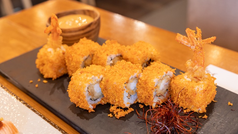 shrimp tempura maki sushi roll