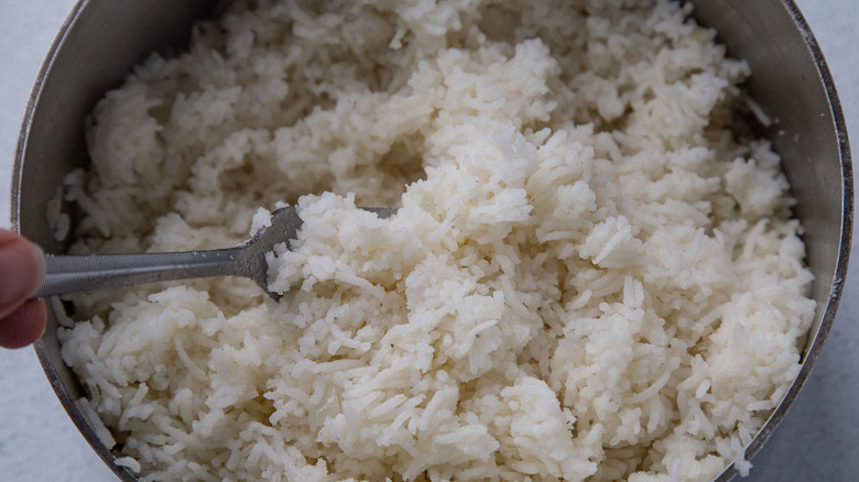 fluffed rice in pan