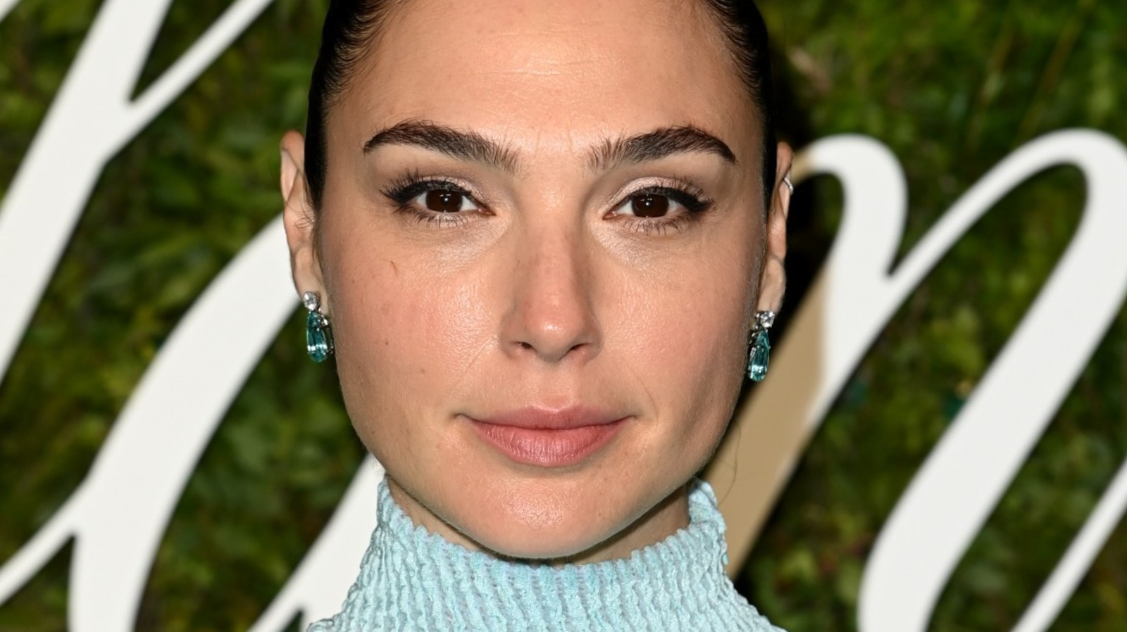 Gal Gadot Just Launched Her Own Mac And Cheese At Whole Foods