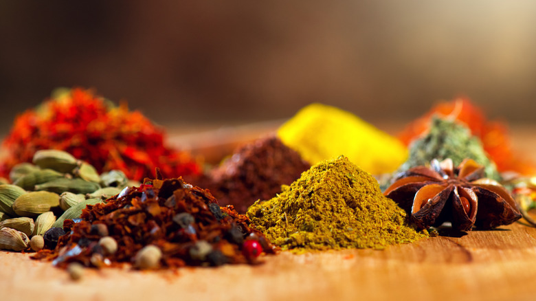 Whole and ground spices