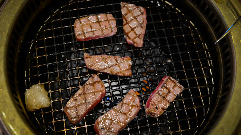 Crosshatch on steak 