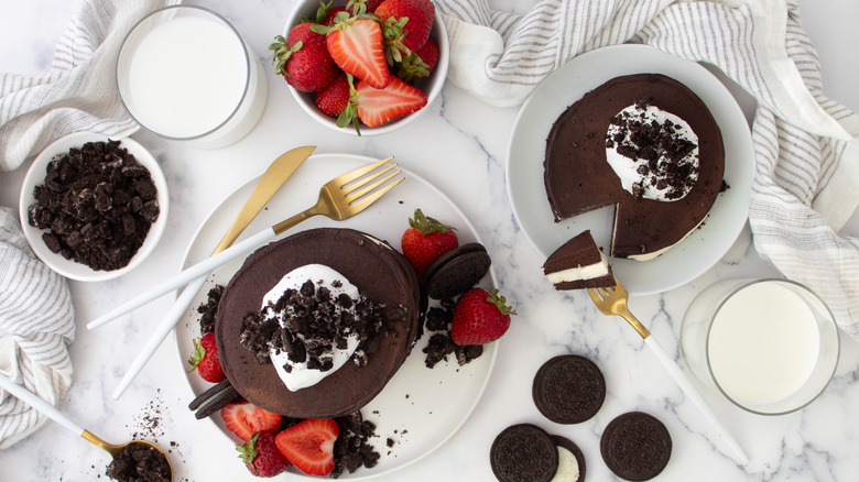 oreo pancakes with strawberries