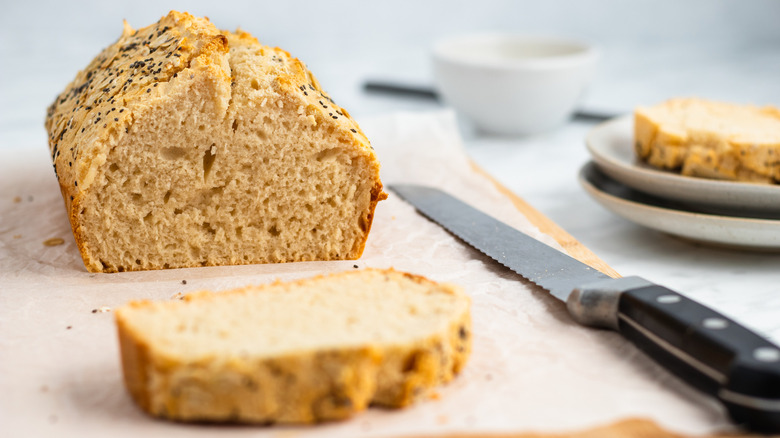 sliced loaf bread