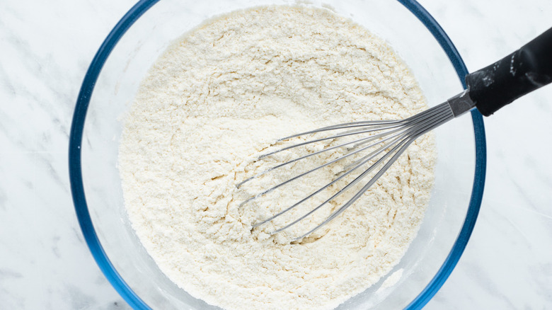 dry muffin ingredients in bowl 