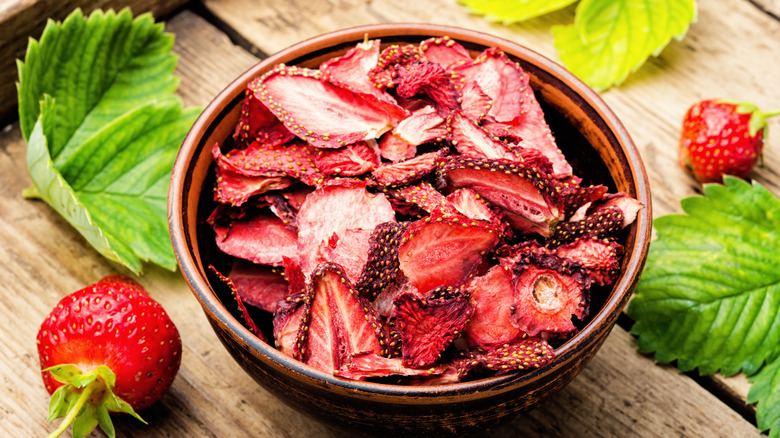 Dried strawberries