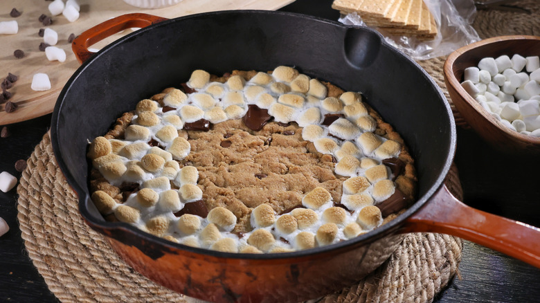 s'mores pizookie in skillet