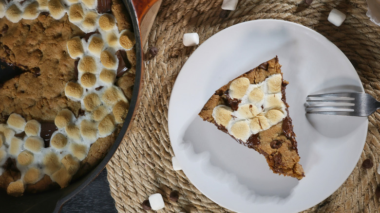 Slice of s'mores pizookie on plate