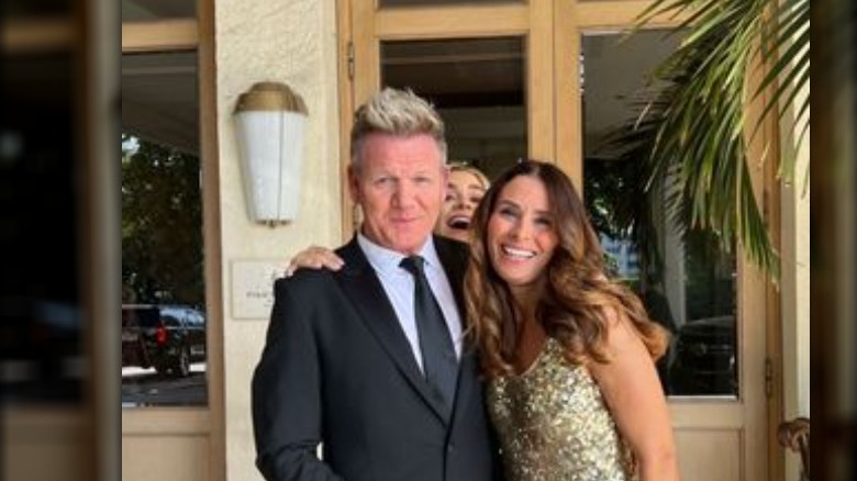 Tilly Ramsay photoboming Gordon and Tana Ramsay