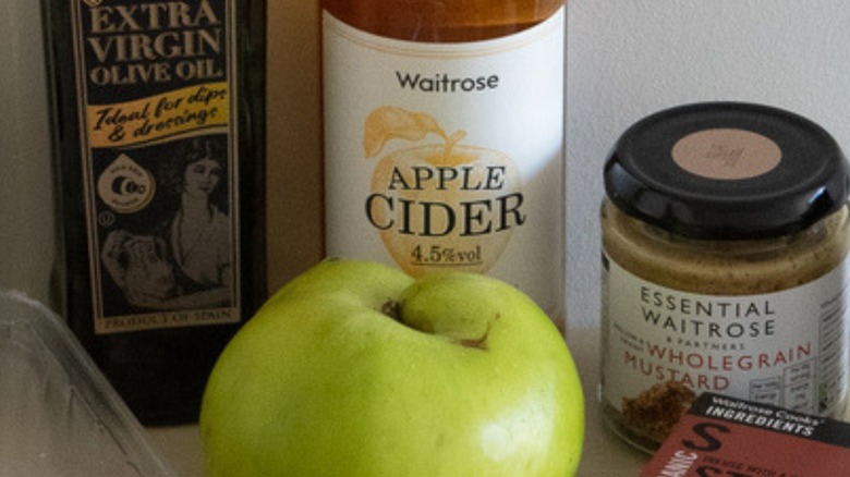 Cider, apple, and other ingredients