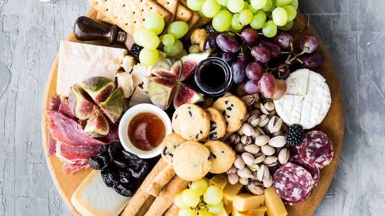 Charcuterie board with figs 