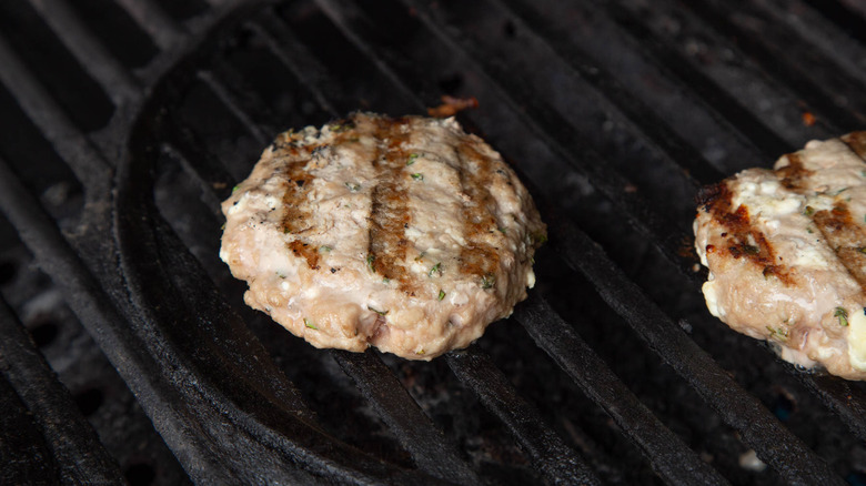 grilled turkey patties on a grill