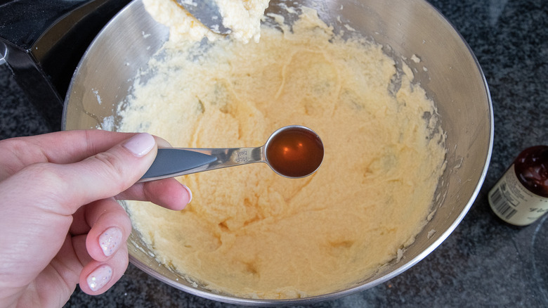 cake batter in bowl 