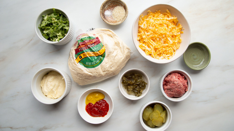 ingredients for grilled cheeseburger pizza