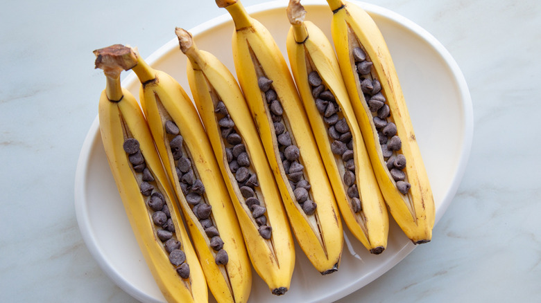 Bananas stuffed with chocolate chips