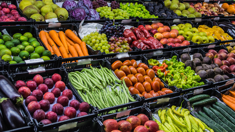 Grocery market produce