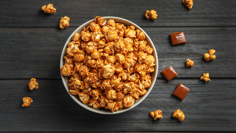 caramel popcorn