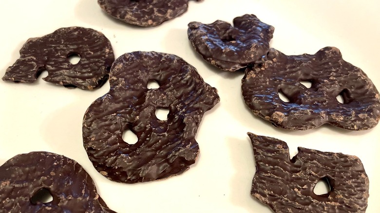 pretzel crisp dark chocolate chunk