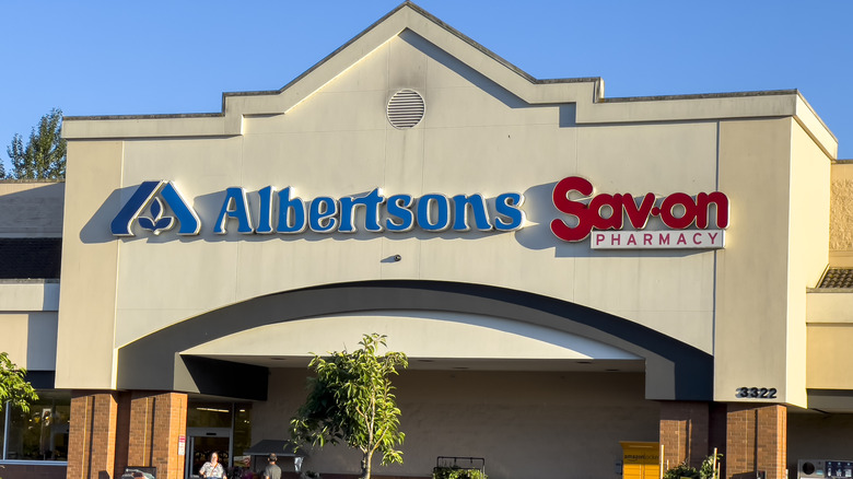 Exterior of Albertsons with Savon Pharmacy