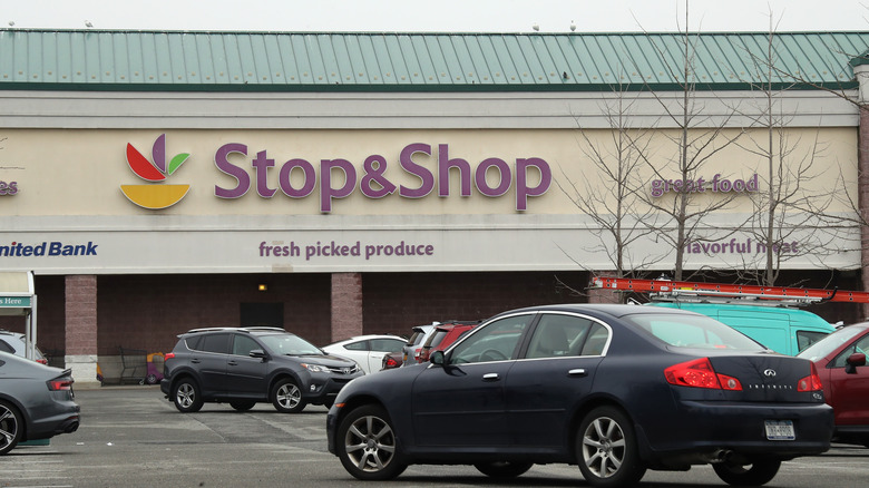 Stop & Shop storefront