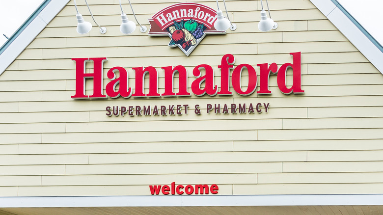 Hannaford storefront