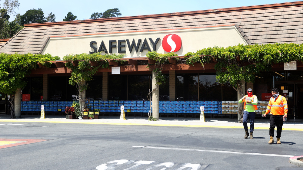 Safeway grocery store