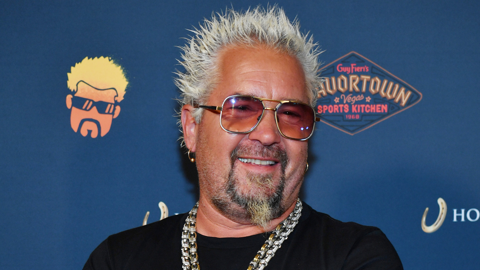 Guy Fieri Is Being Blamed For A Pizzeria S Super Bowl Fail   L Intro 1707935620 