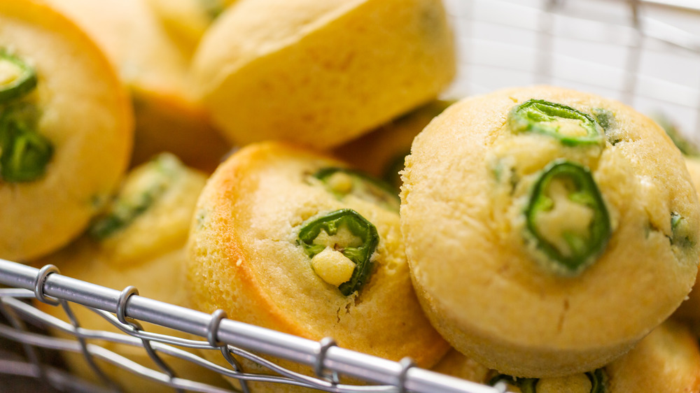 cornbread muffins with jalapenos