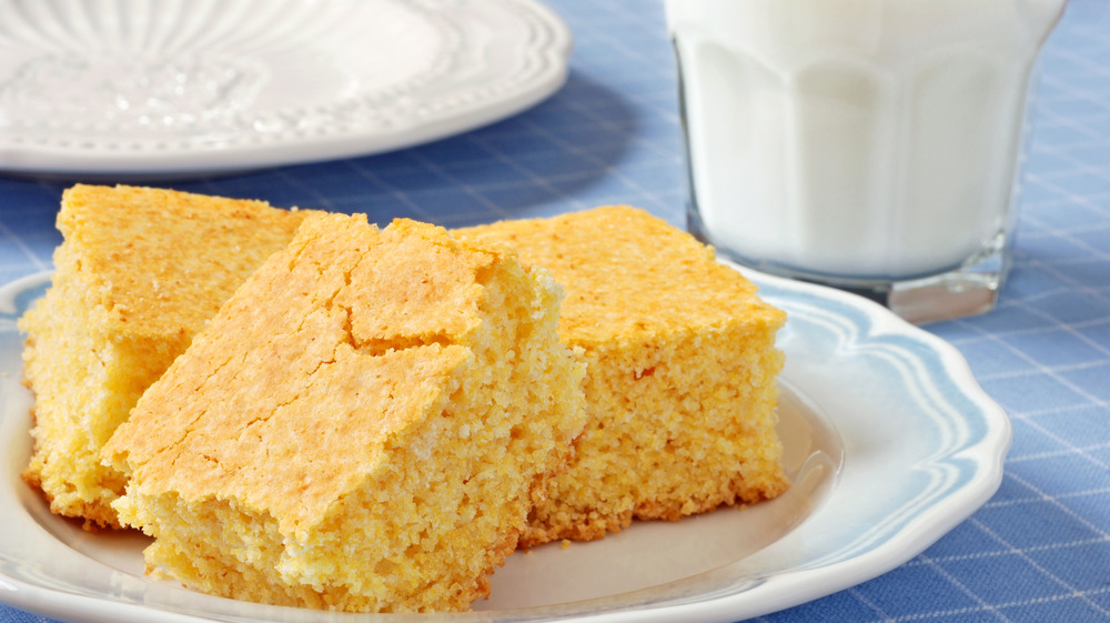 cornbread slices and milk