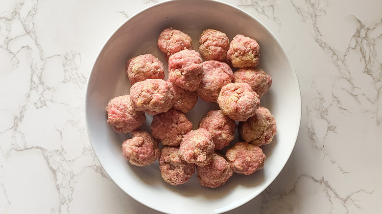 mealballs in bowl