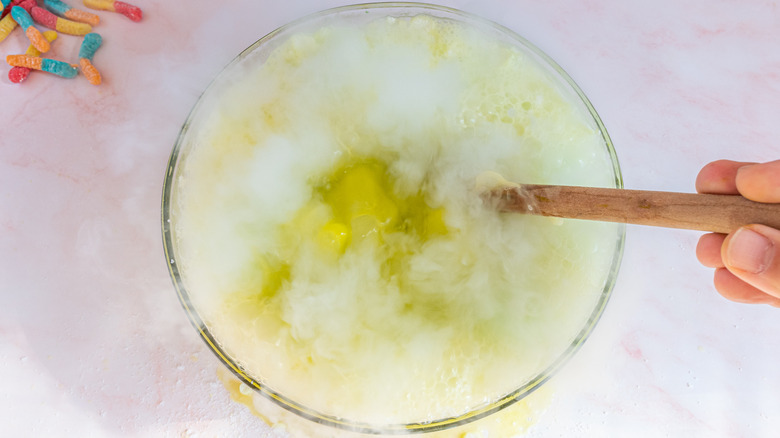 adding dry ice to punch