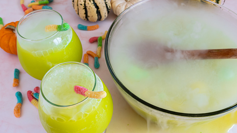 halloween punch with dry ice