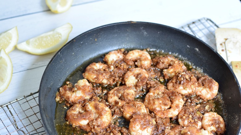 shrimp in pan with garlic