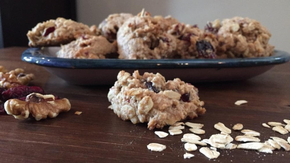 Whole wheat oatmeal cookies