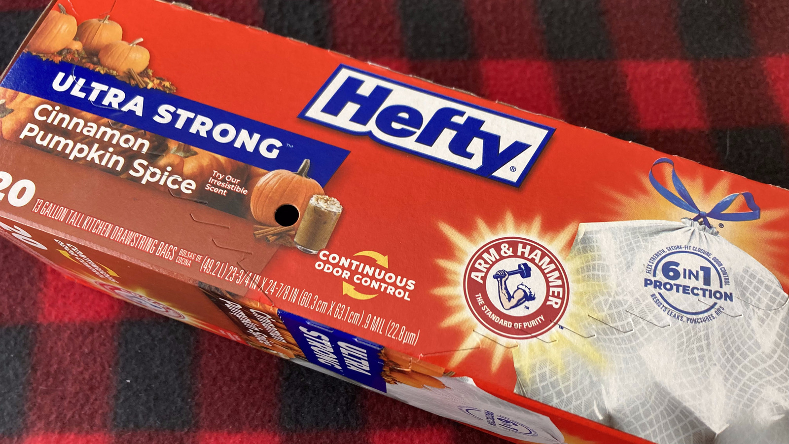 Hefty on X: Attention all pumpkin spice lovers, we are dropping your  newest fall obsession! We are unveiling the new limited-edition Cinnamon  Pumpkin Spice Ultra Strong™ Trash Bag! This fall inspired trash