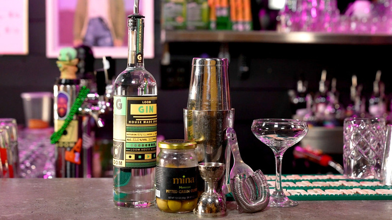 Bar items for gin martini