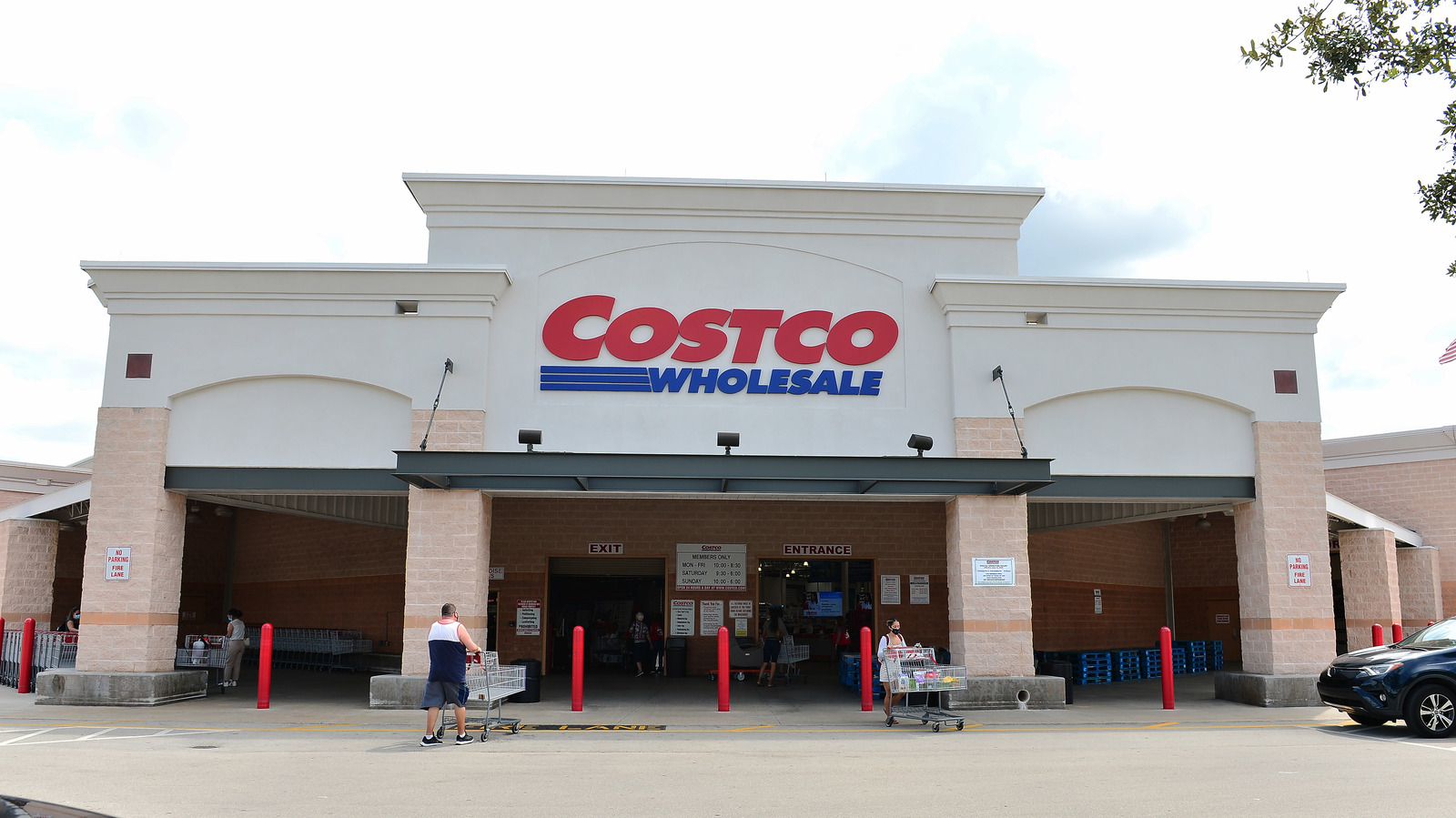 here-s-how-costco-attracted-its-first-members